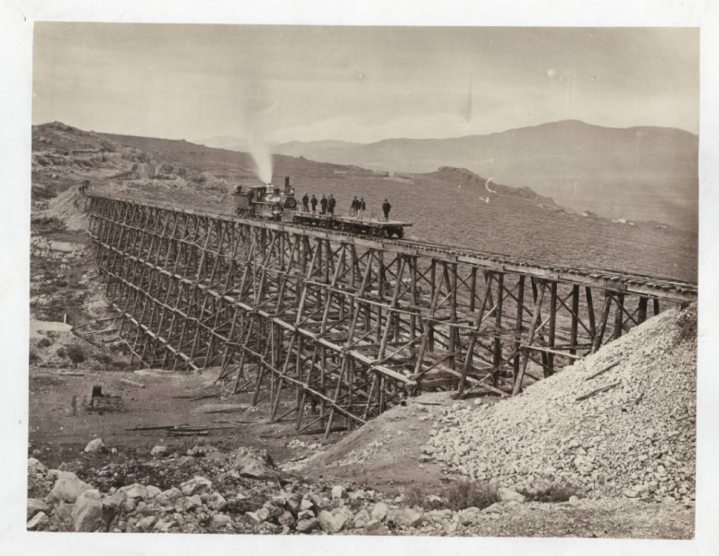 Uno de los puentes, cerca de Promontory. Foto: Andrew J. Russell, 1864-1869.